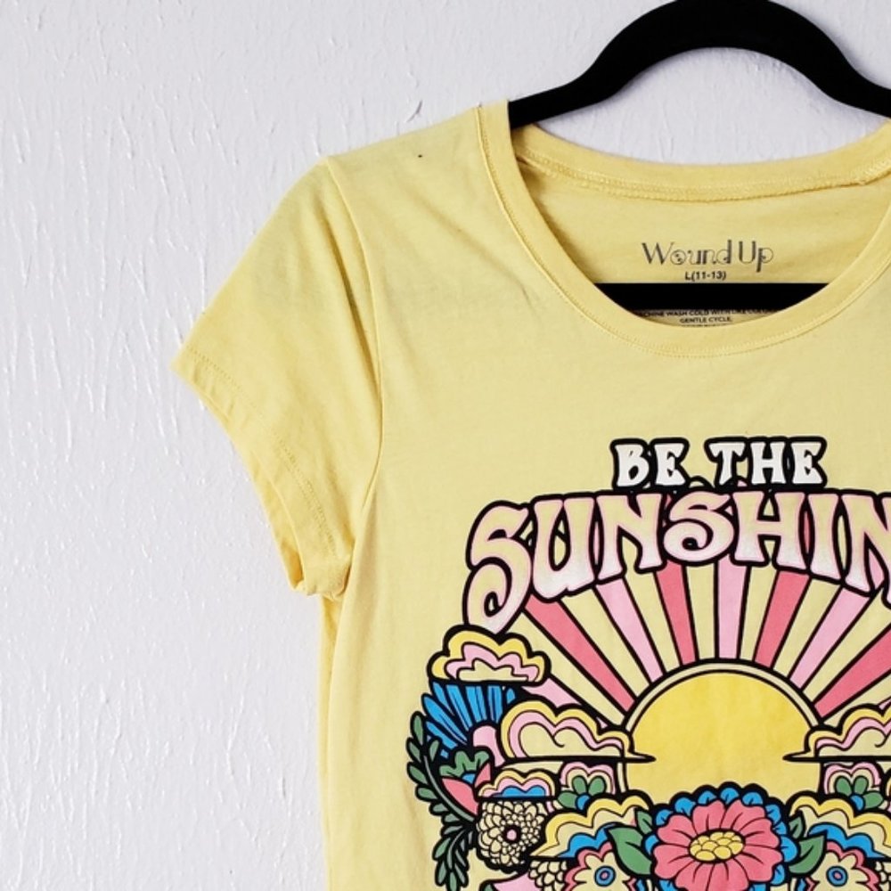 Be the sunshine retro tee - Picture 2 of 2
